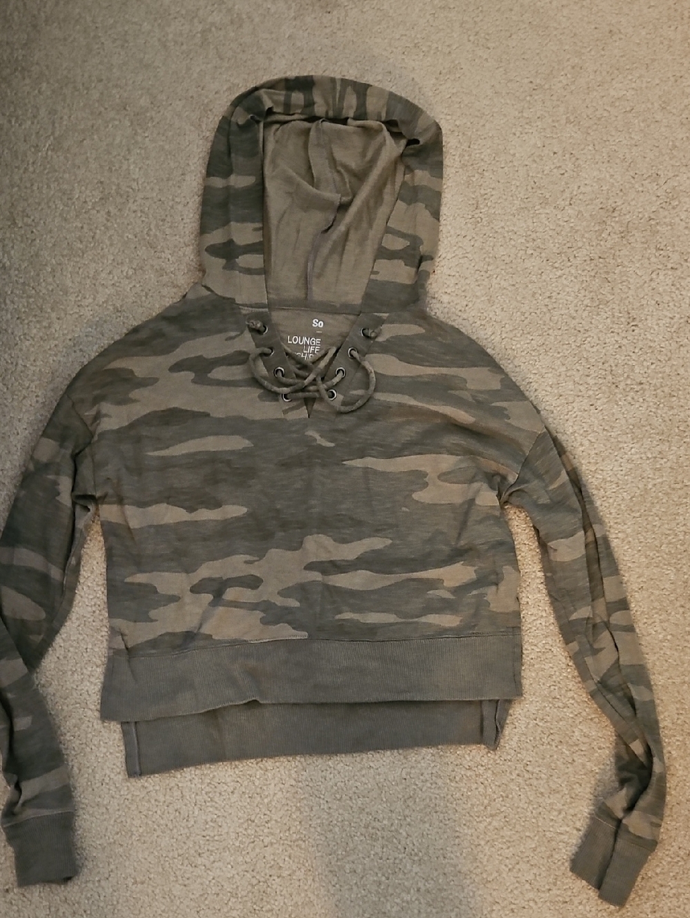 SO Lounge Life Sweatshirt in Olive